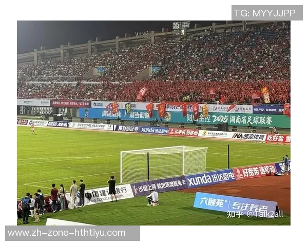 激情四溢的足球杯足球盛宴让我们共同见证梦想与荣耀的碰撞与交融